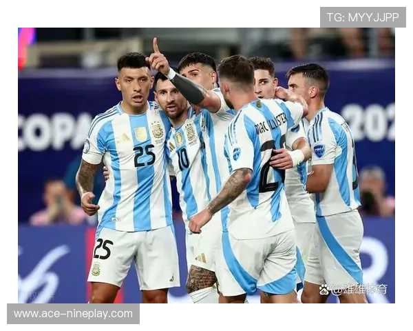 足球球星优势解析：技术、心理与领导力如何塑造顶级球员的成功之路